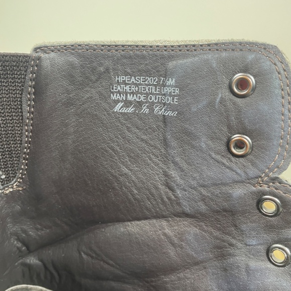 Donald Pliner “Ease” Suede Combat Boot in Light Taupe, Size 7.5 M - Picture 8 of 15